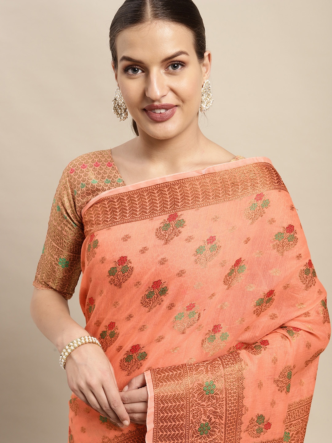 

Mitera Peach-Coloured & Golden Ethnic Motifs Zari Linen Blend Kanjeevaram Saree
