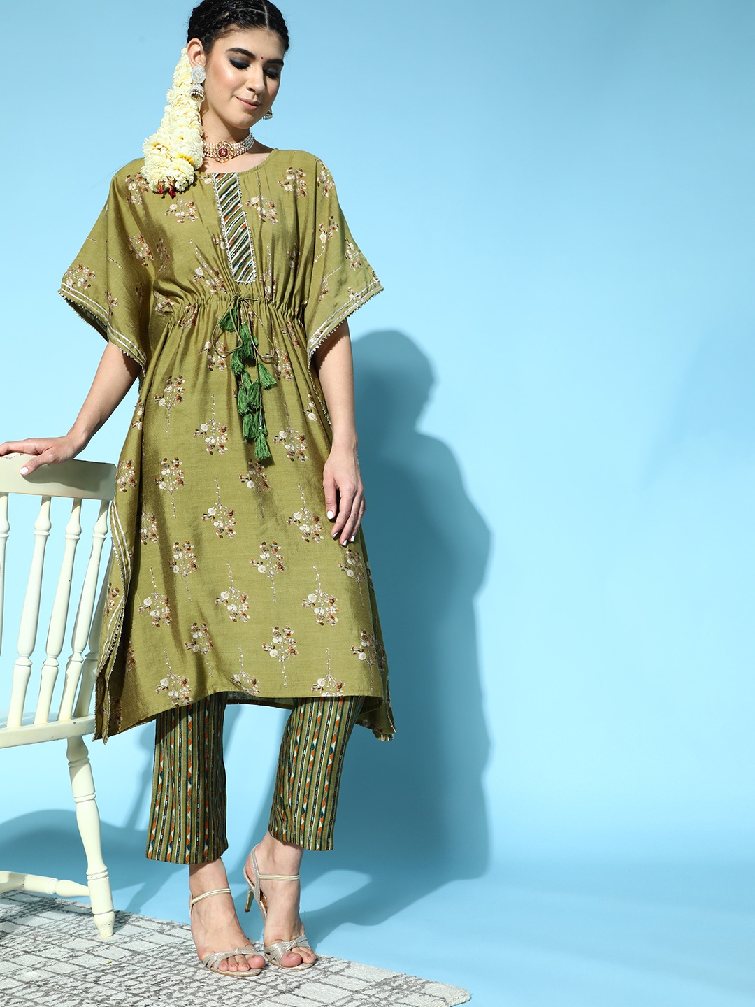 

Jaipur Kurti Ethnic Motifs Chanderi Cotton New Age Kaftan Kurta Set, Olive