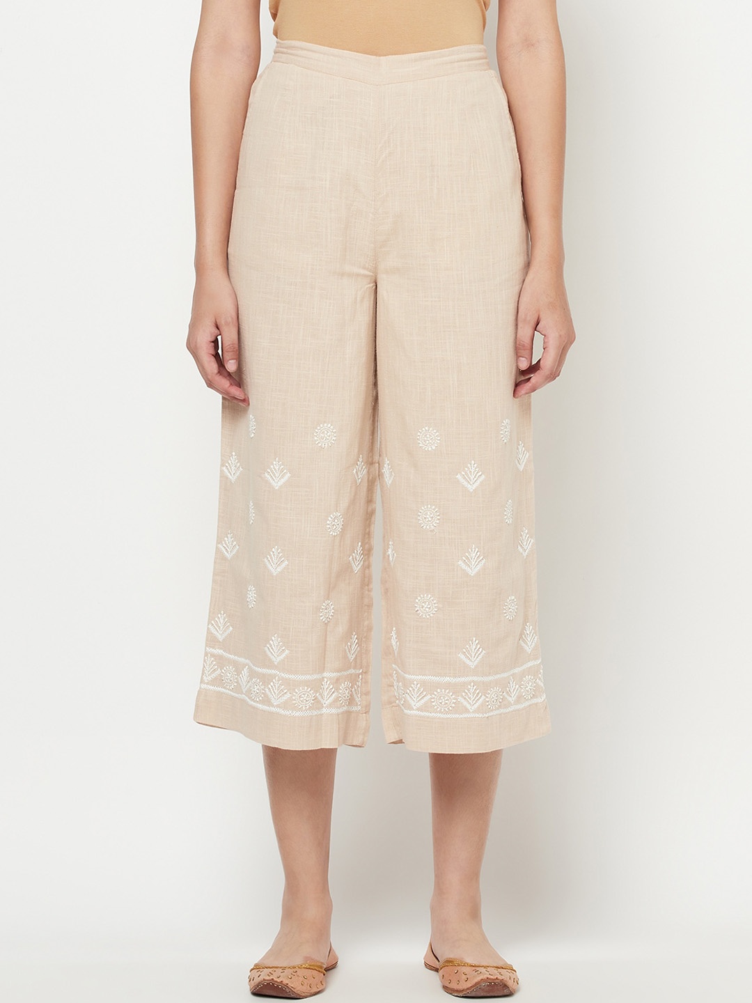 

Fabindia Women Beige Ethnic Motifs Embroidered Cotton Cambric Cropped Culottes
