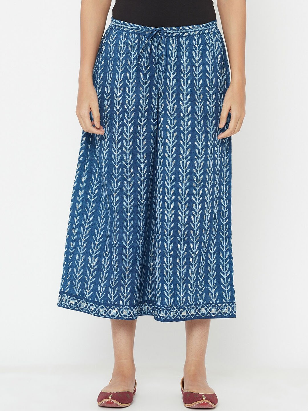 

Fabindia Women Blue & White Printed Cotton Culottes Trousers