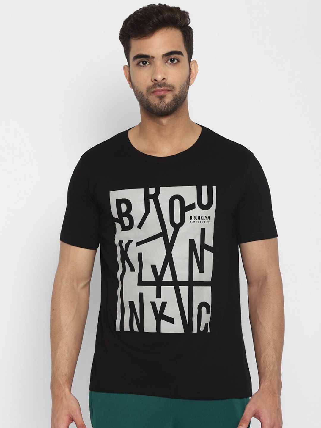 

appulse Men Black Typography Printed Cotton T-shirt