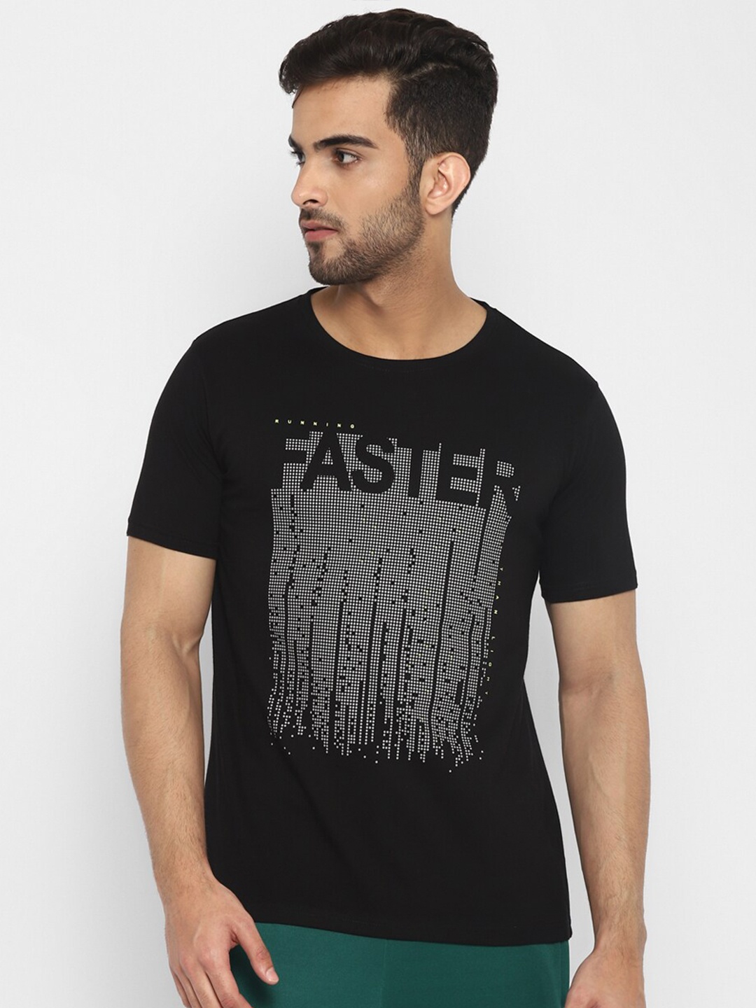 

appulse Men Black Typography Printed T-shirt