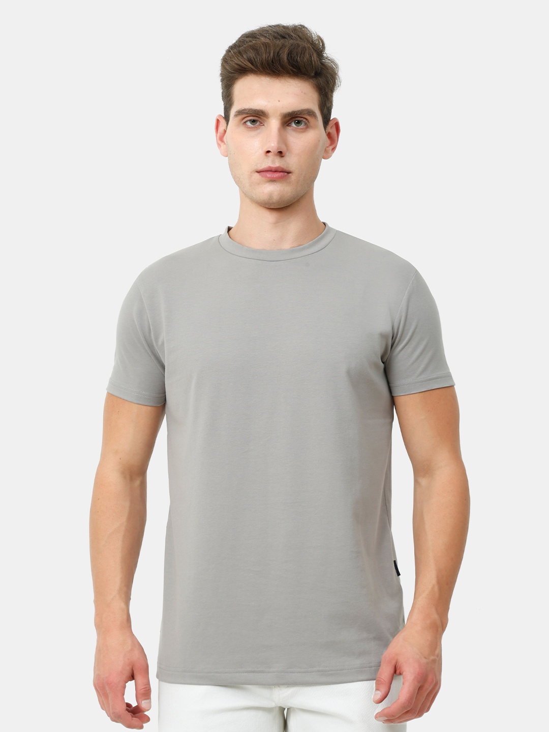 

Masculino Latino Men Grey Solid Cotton T-shirt