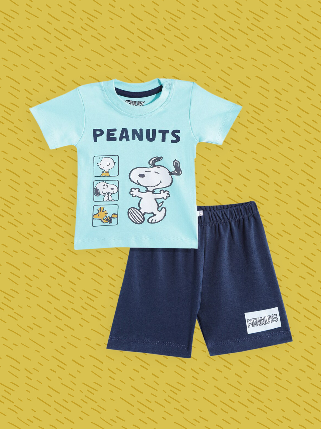 

TINYO Infant Boys Blue & White Snoopy Printed Cotton T-shirt with Shorts