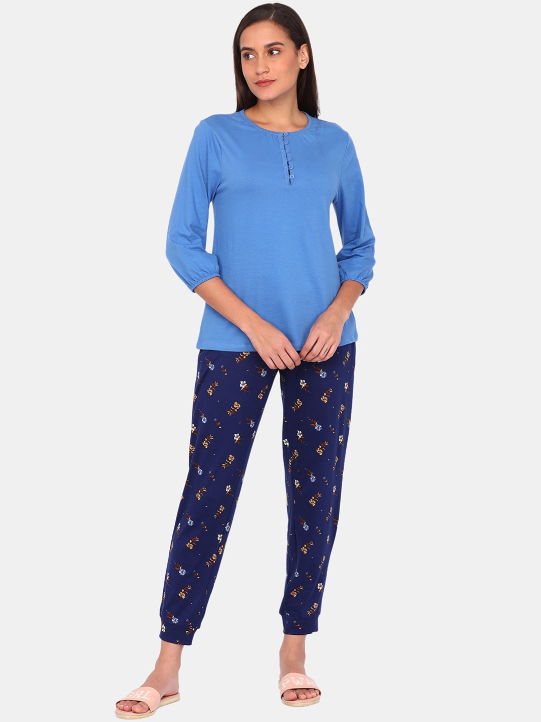 

Zivame Women Blue & Navy Blue Floral printed Night suit