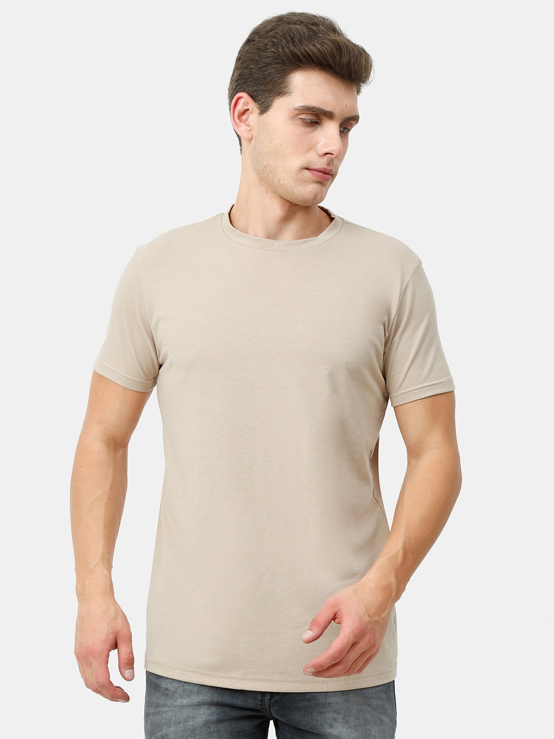 

Masculino Latino Plus Men Beige Solid Cotton T-shirt