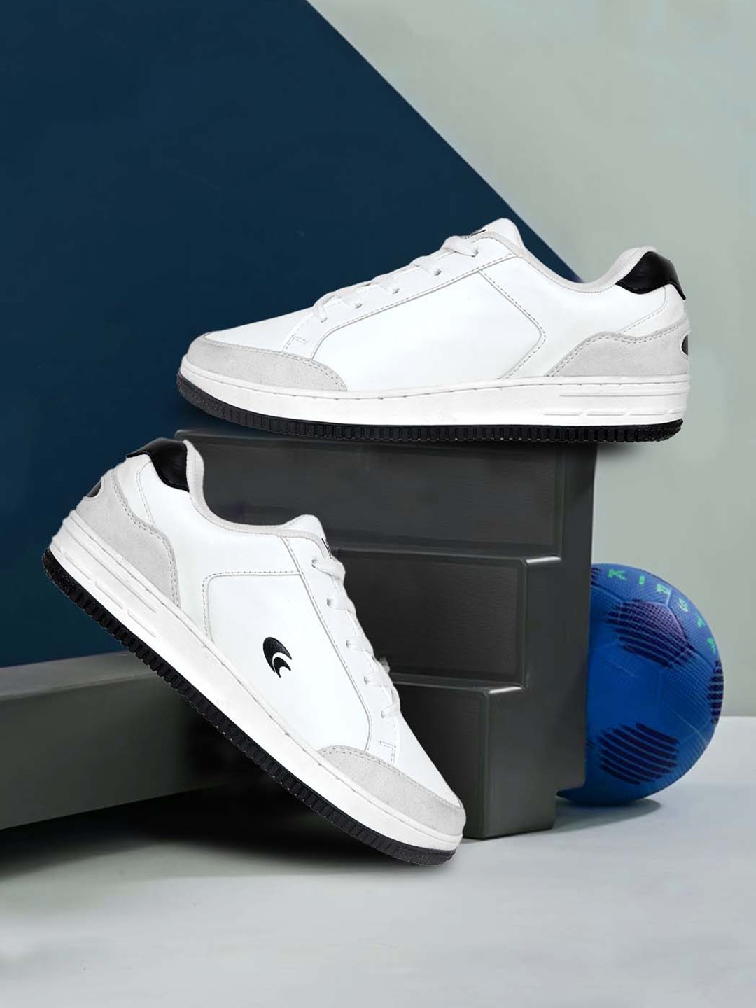 

Allen Cooper Men White PU Lace up Sneakers