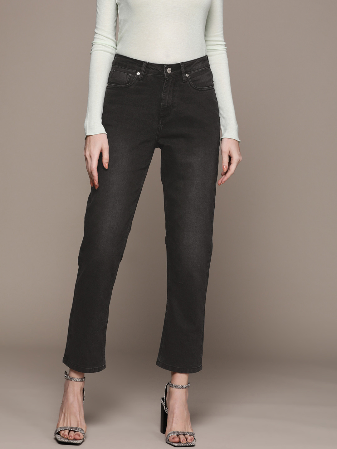 

bebe Women Black Denim Daze Mom Fit Light Fade Stretchable Jeans