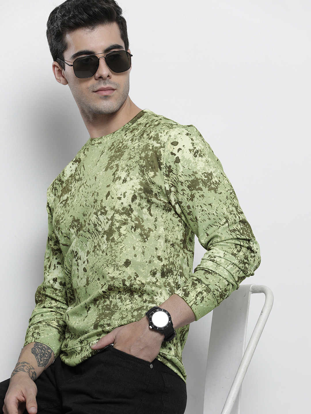 

The Indian Garage Co Men Olive Green Printed Sweatshirt