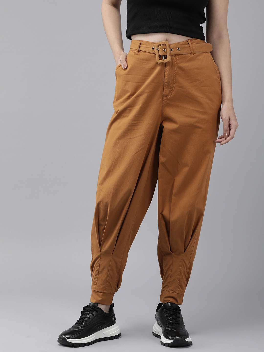 

The Roadster Life Co. Women Solid Mid-Rise Joggers With Fabric Belt, Brown