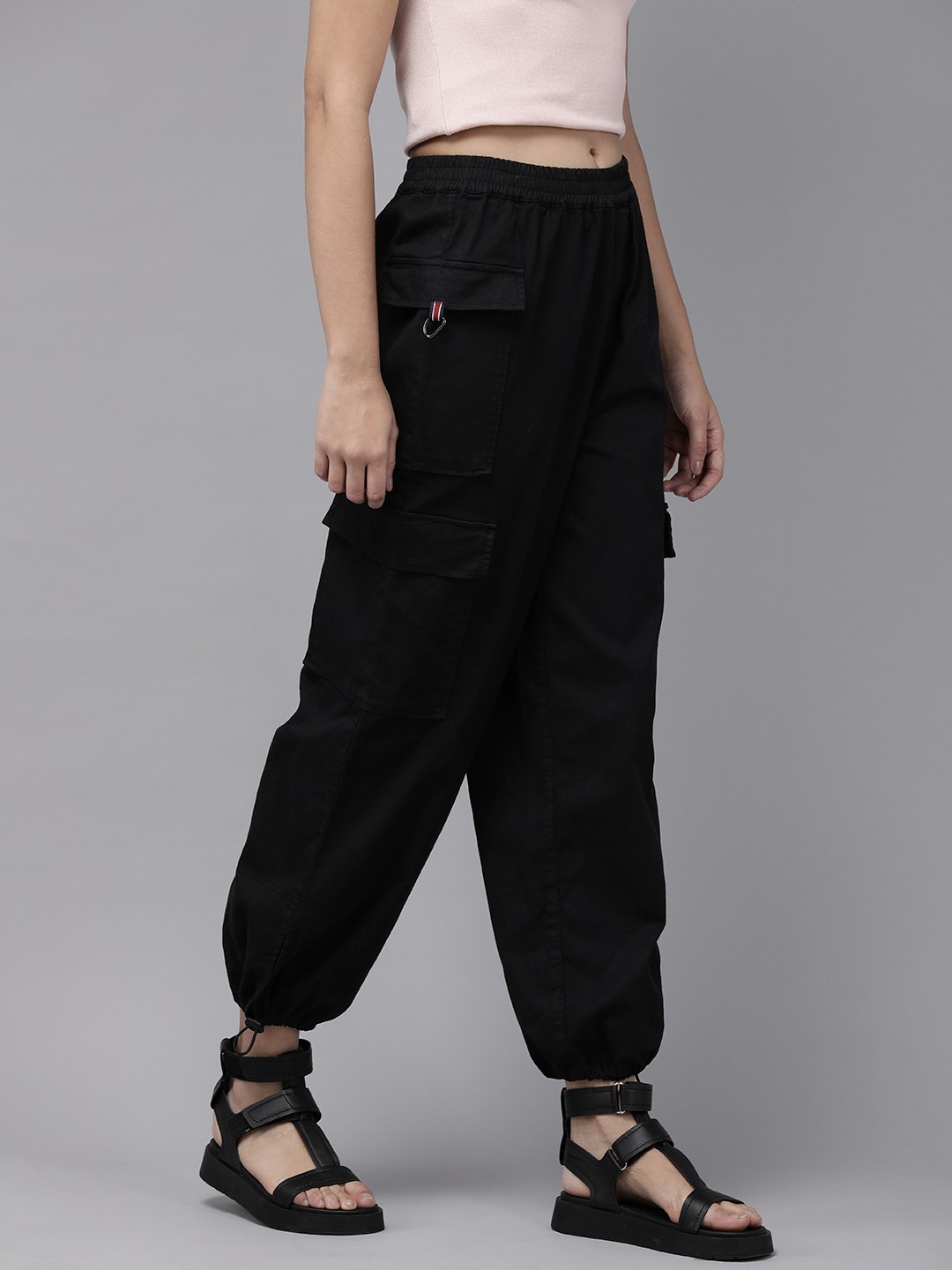 

Roadster Women Black Solid Trousers
