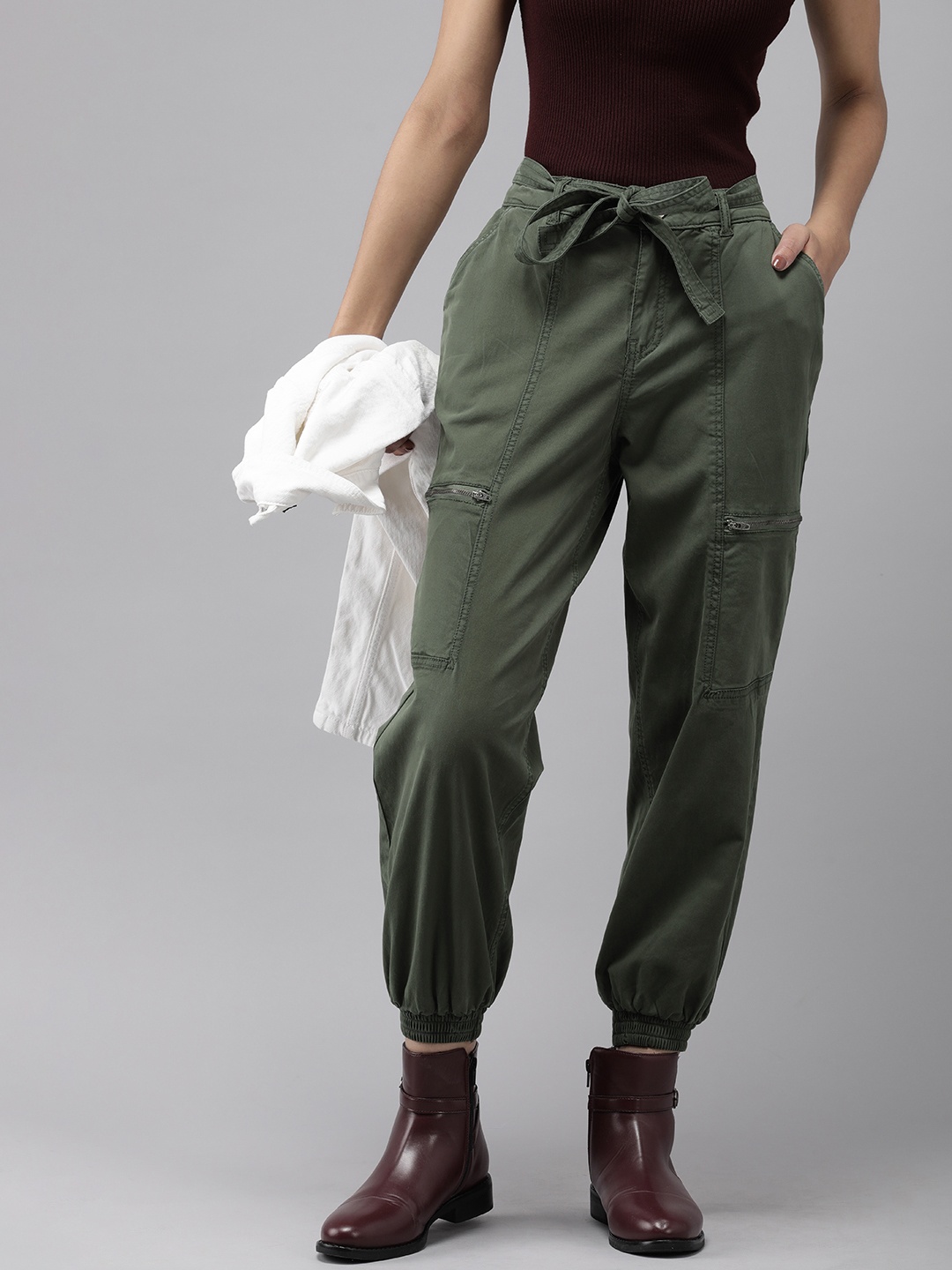 

The Roadster Life Co. Women Mid-Rise Belted Cargo Style Joggers, Olive