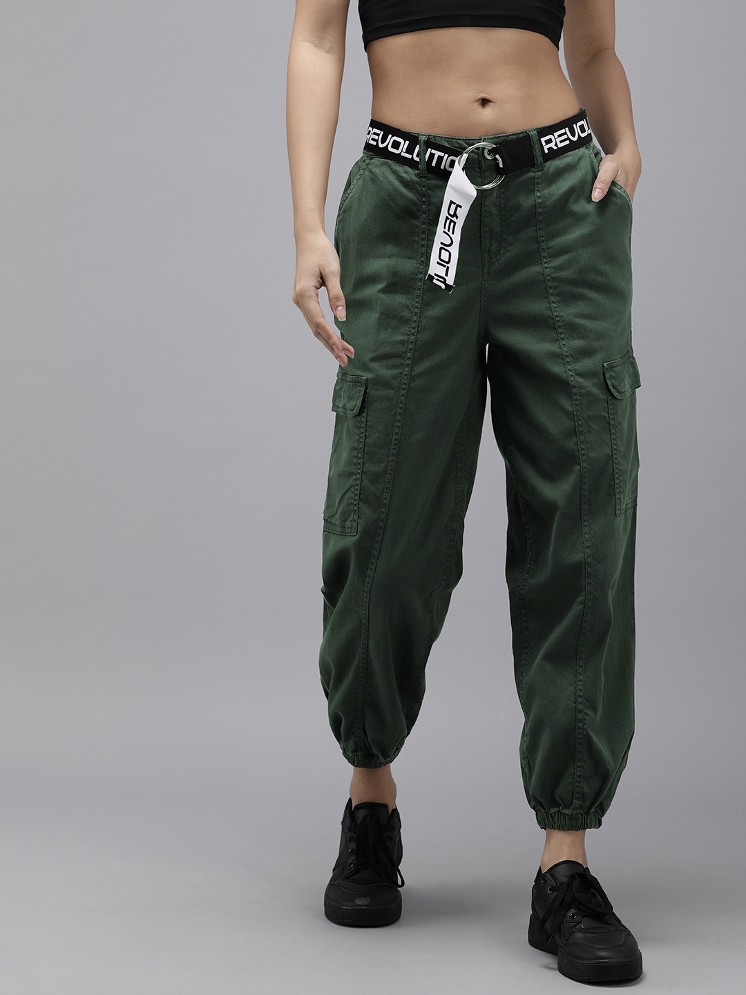 

The Roadster Life Co. Women Solid Cargo Style Joggers, Green