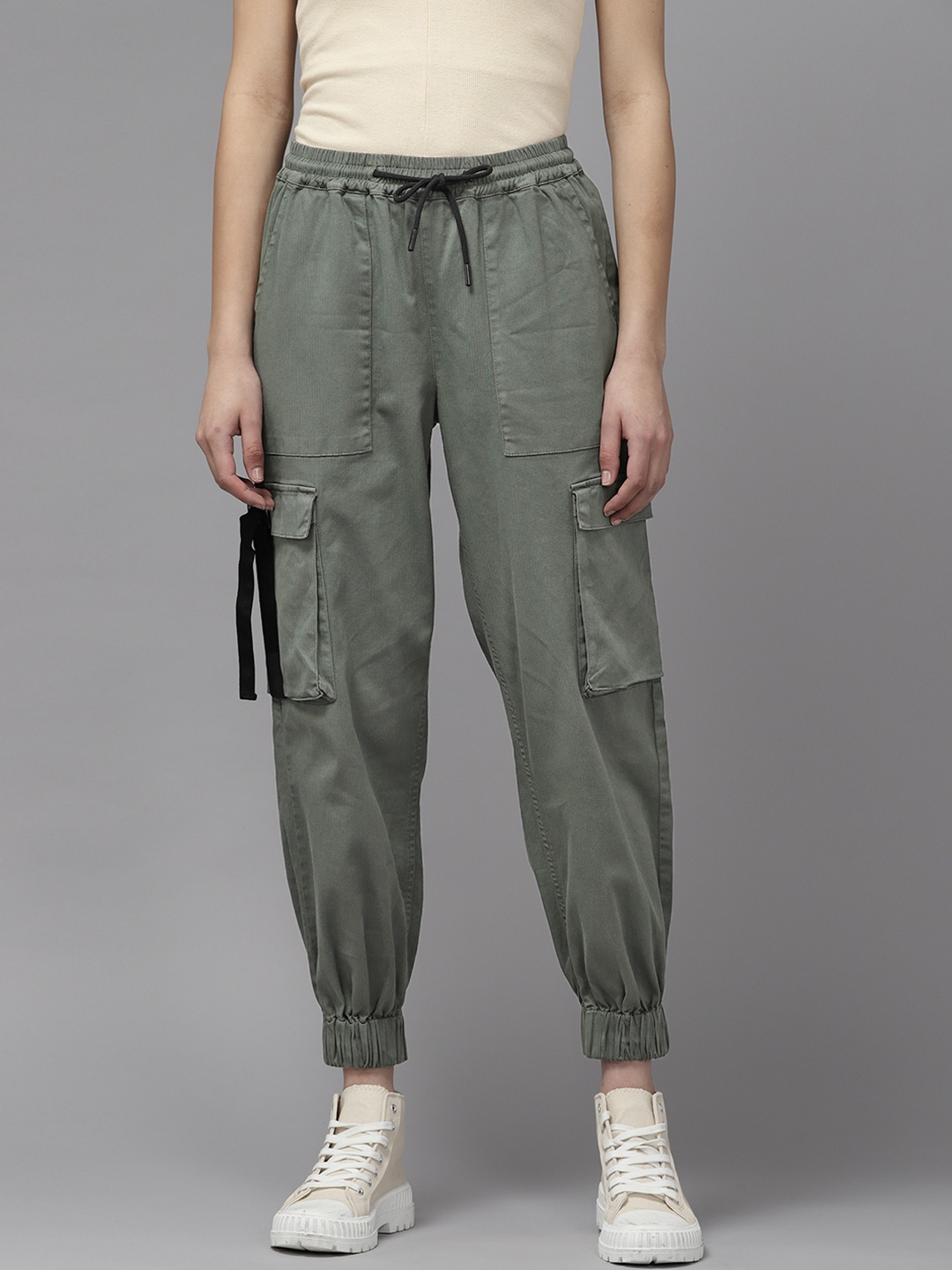 

The Roadster Lifestyle Co. Women Regular Fit Cargo Trousers, Olive