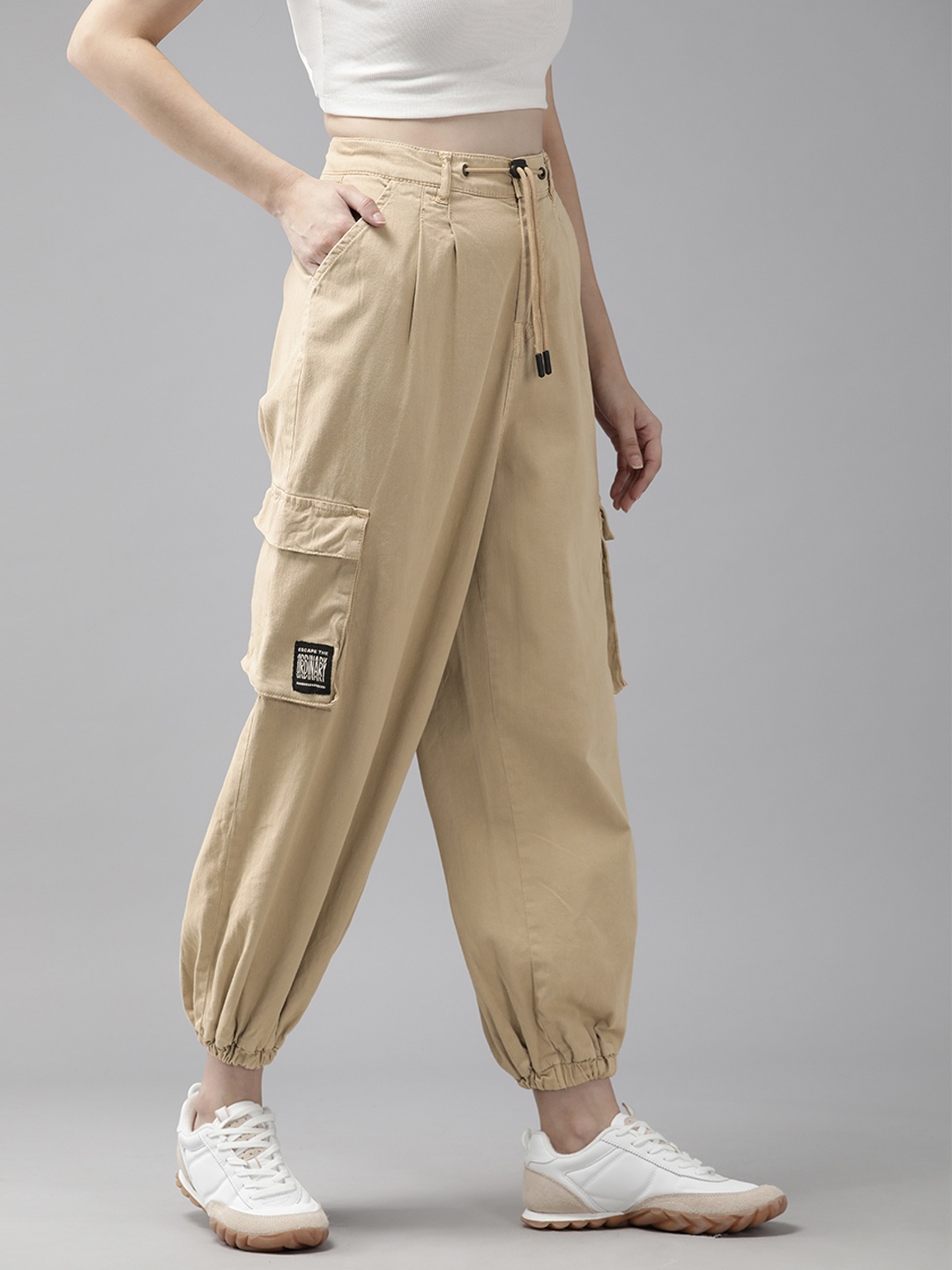 

The Roadster Lifestyle Co. Women Regular Fit Cargo Joggers, Khaki