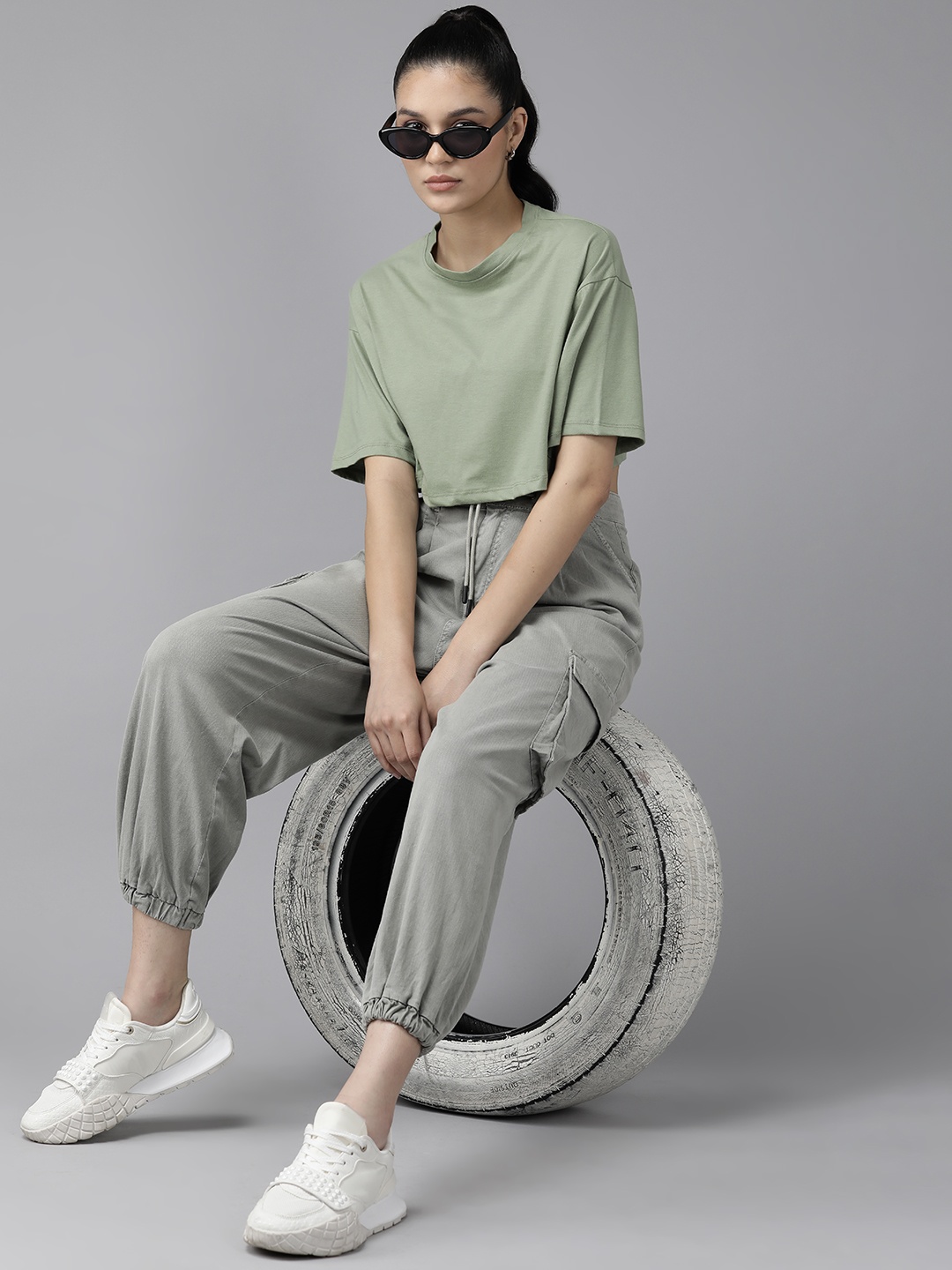 

The Roadster Lifestyle Co. Women Cargo Joggers, Grey