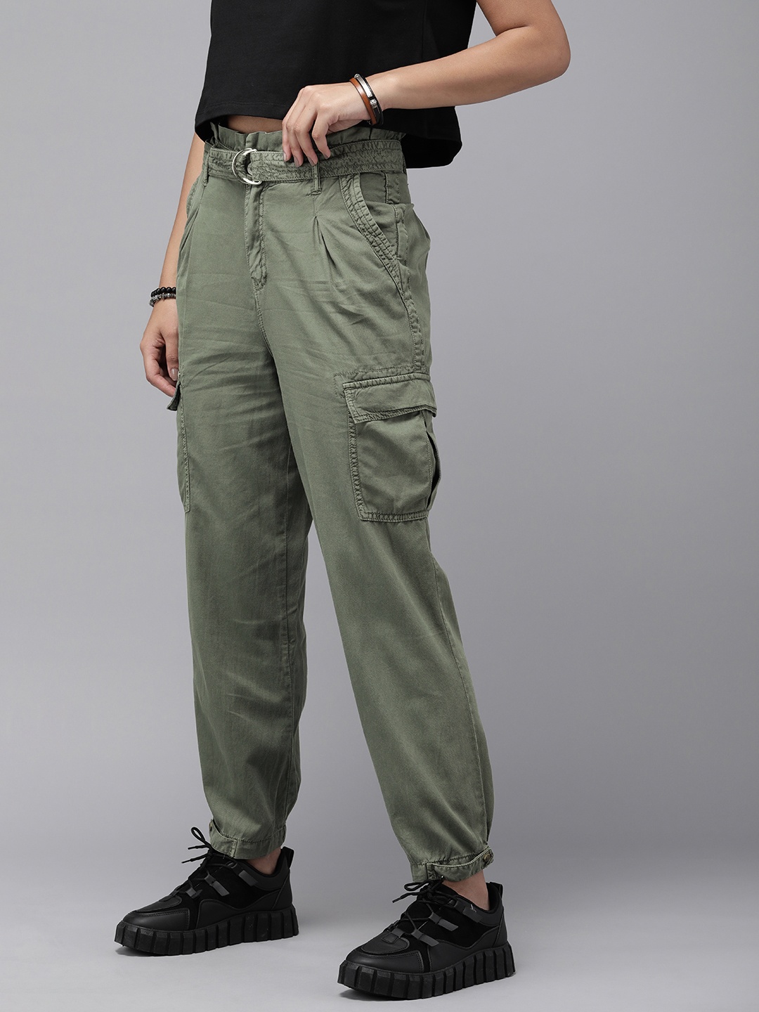 

The Roadster Lifestyle Co. Women Pure Cotton Solid Pleated Cargos Trousers, Green