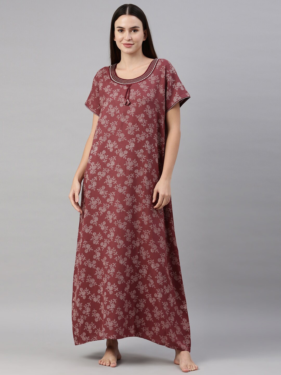 

GOLDSTROMS Maroon Printed Maxi Nightdress