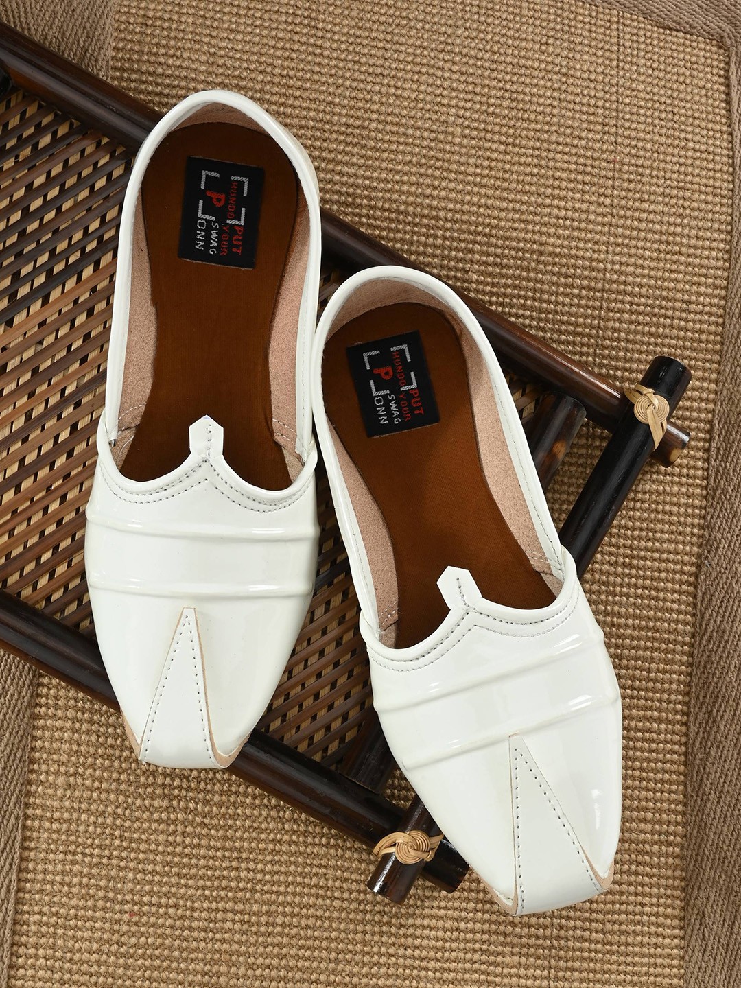 

Hundo P Men White Striped Mojaris