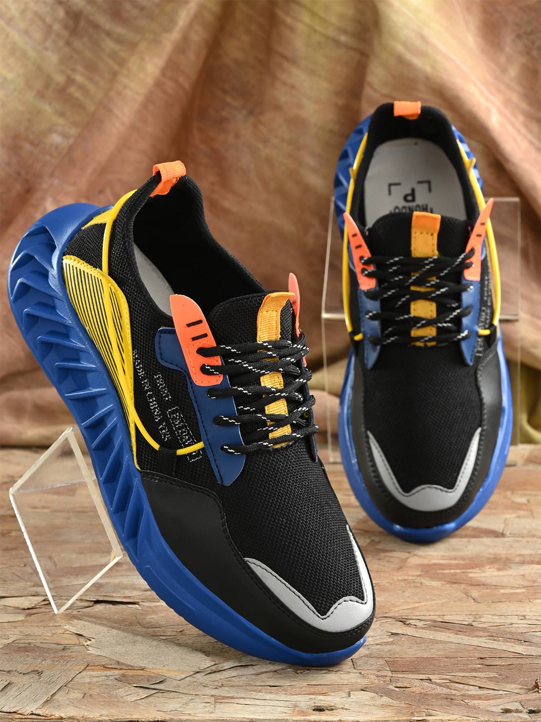 

Hundo P Men Blue Walking Non-Marking Shoes