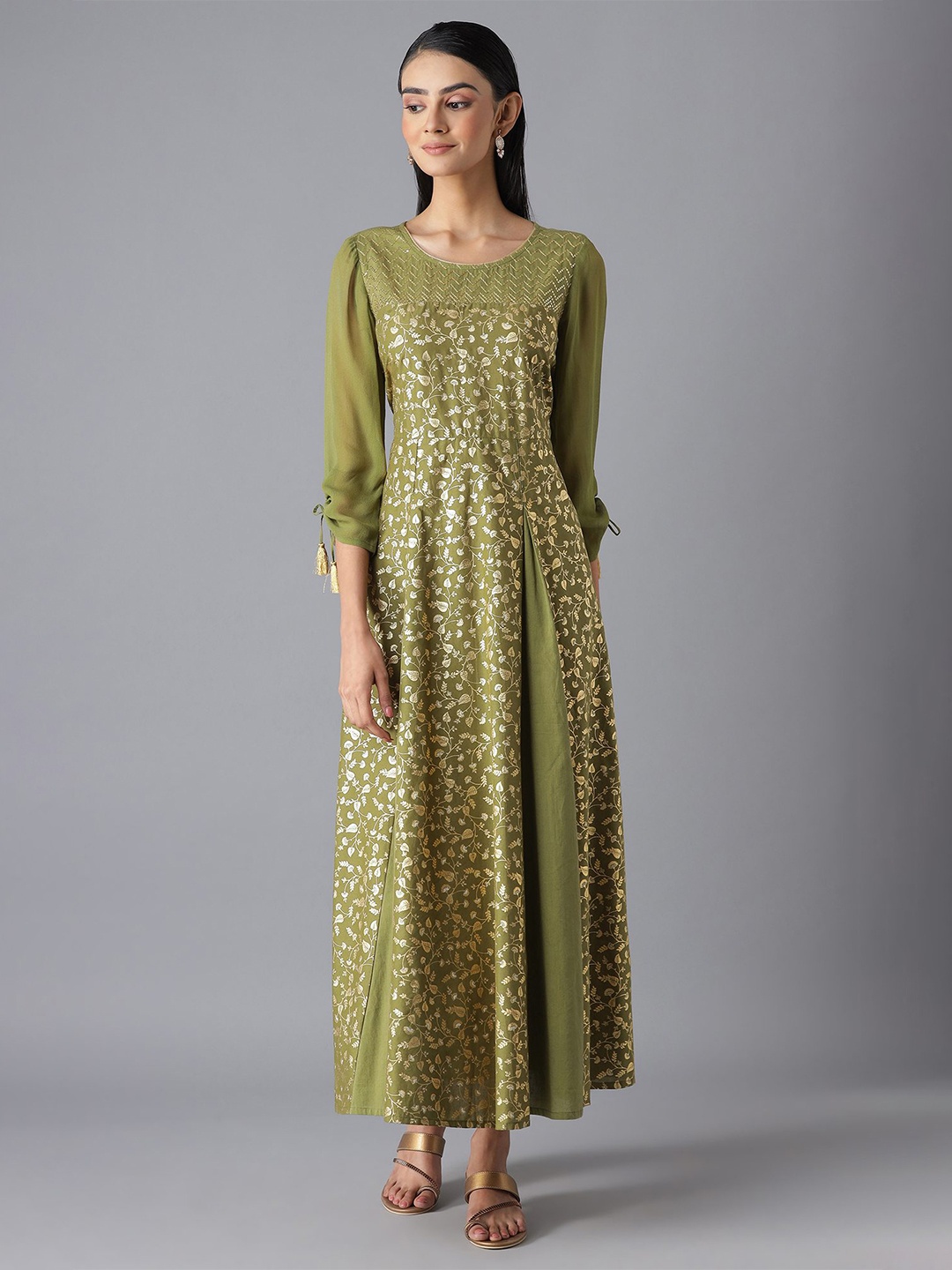 

AURELIA Green & Gold-Toned Ethnic Motifs Printed Pure Cotton Maxi Dress