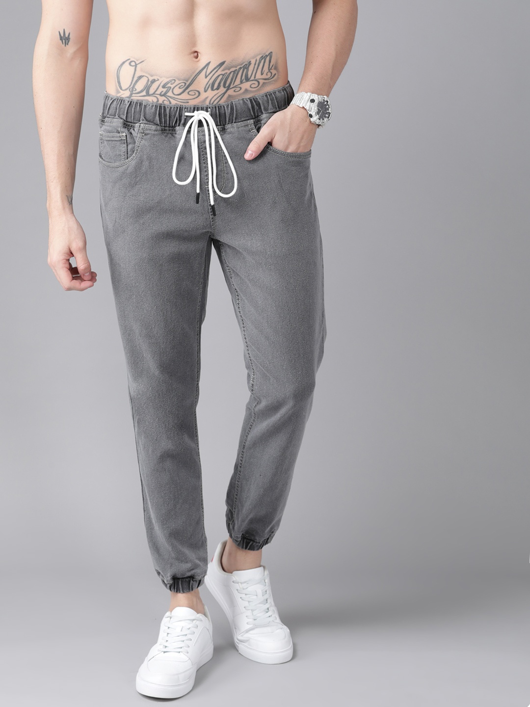 

Roadster Men Grey Stretchable Denim Joggers