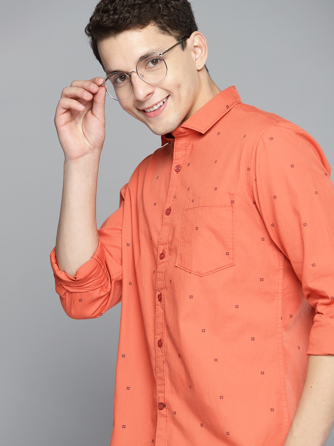 

Mast & Harbour Men Orange Printed Casual Shirt