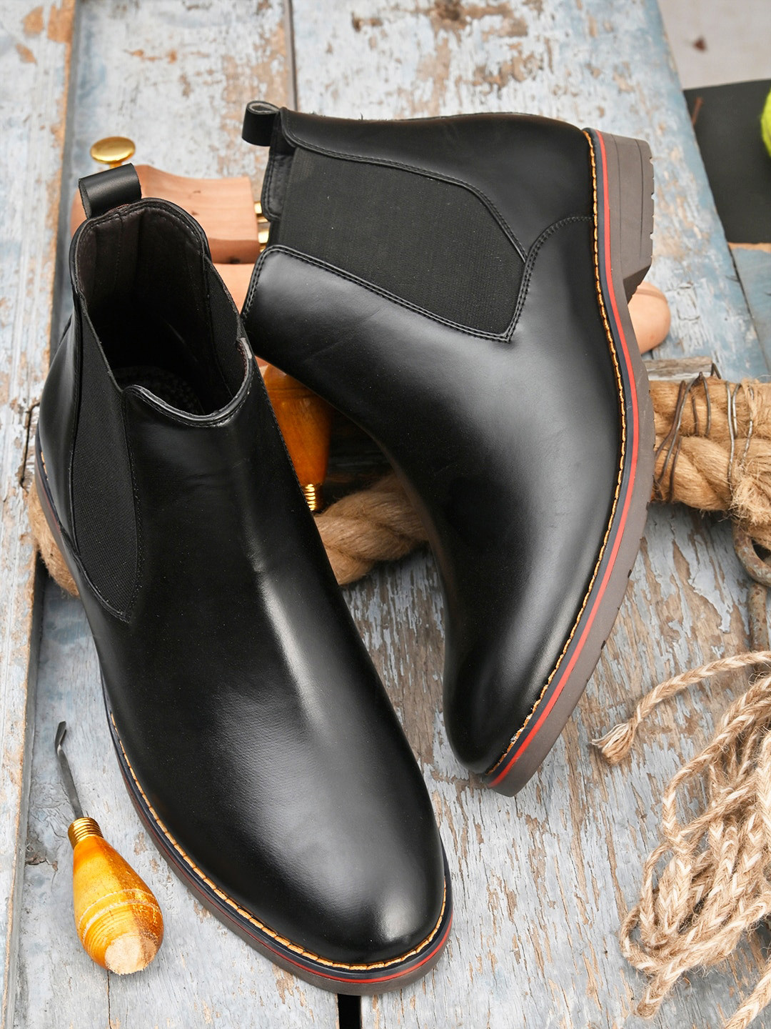 

ALBERTO MORENO Men Black Chelsea Boots