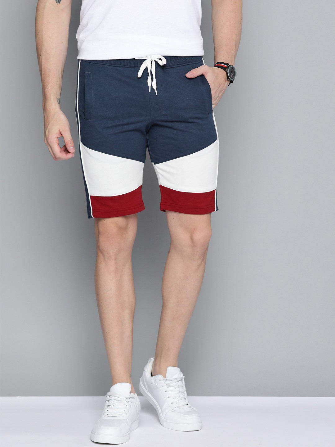 

Mast & Harbour Men Navy Blue Colourblocked Shorts