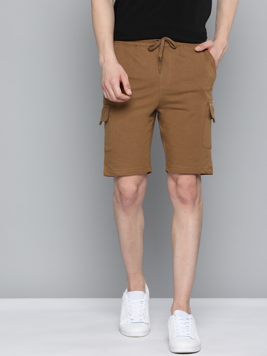 

Mast & Harbour Men Solid Shorts, Brown