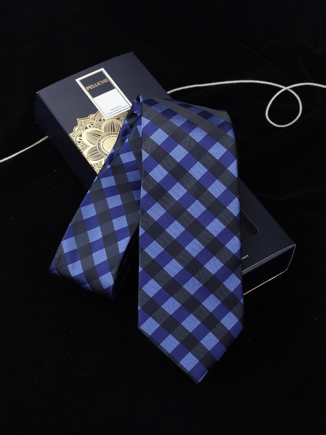 

PELUCHE Men Blue & Black Checked Broad Tie