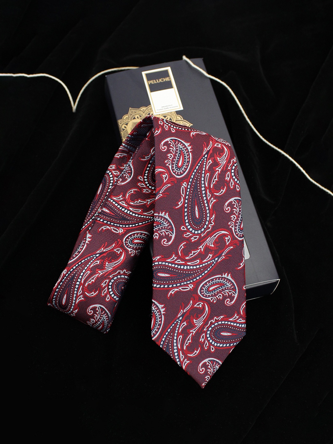 

PELUCHE Men Maroon & White Woven Design Broad Tie