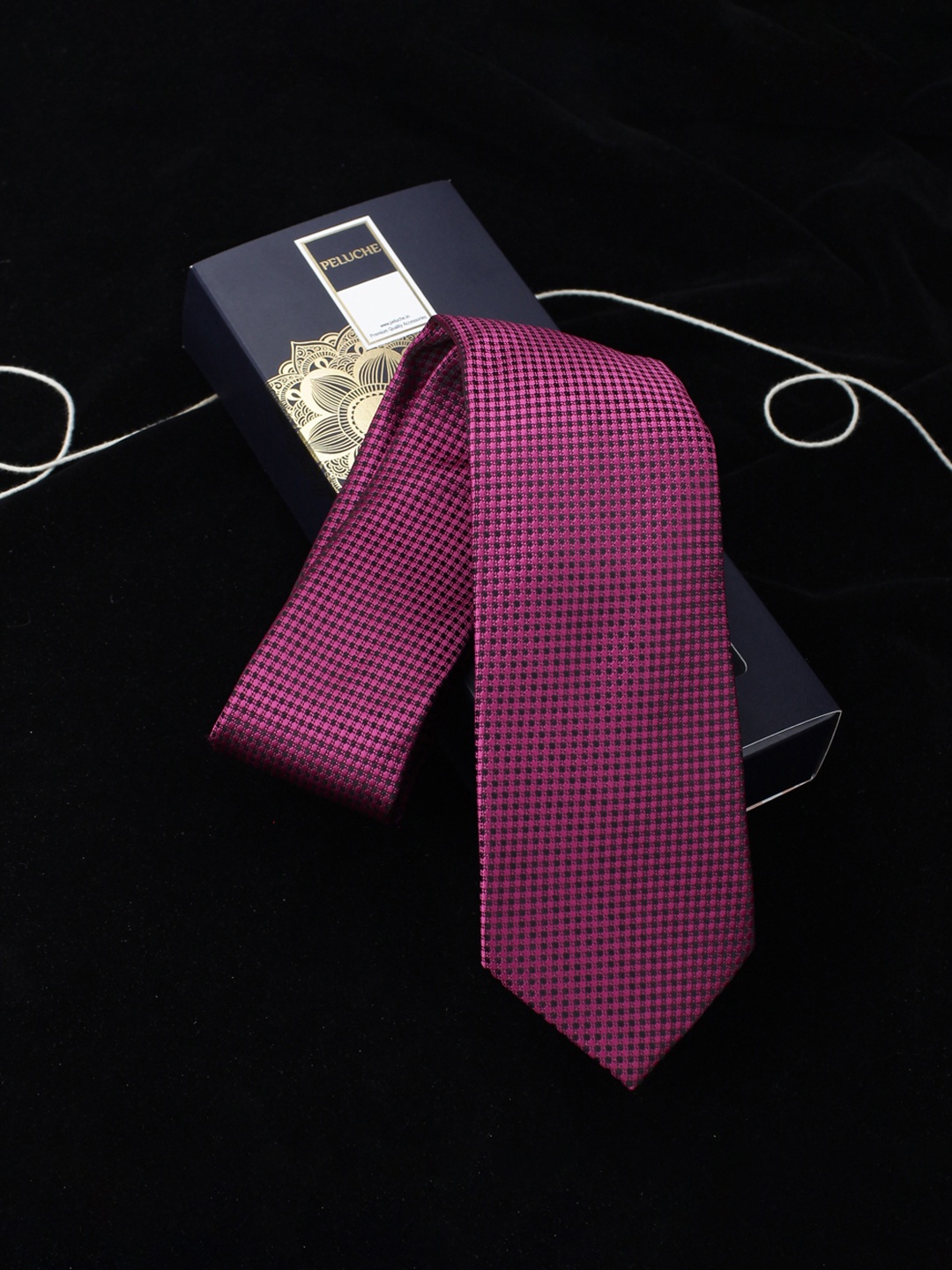 

PELUCHE Men Pink Checked Broad Tie