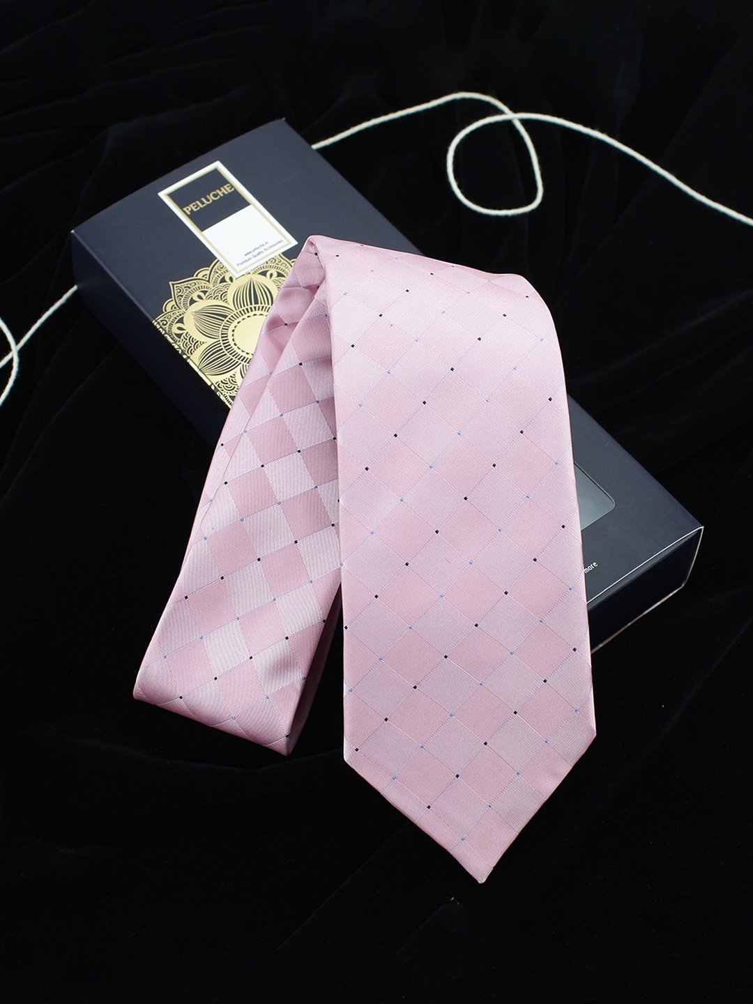 

PELUCHE Men Pink Checked Broad Tie