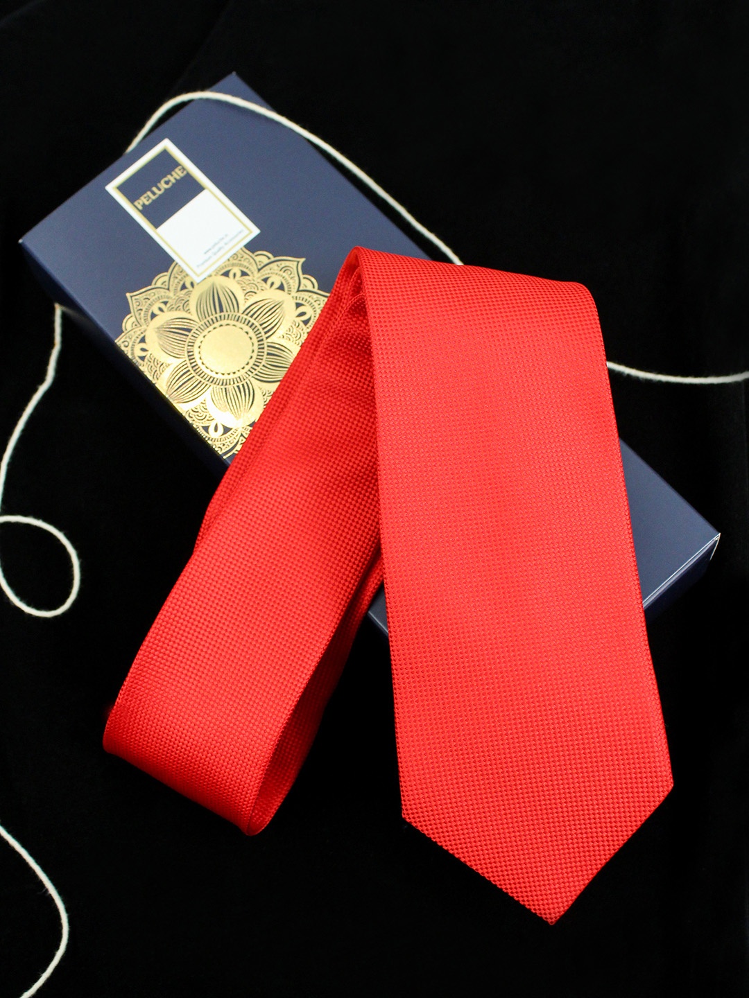 

PELUCHE Men Red Broad Tie
