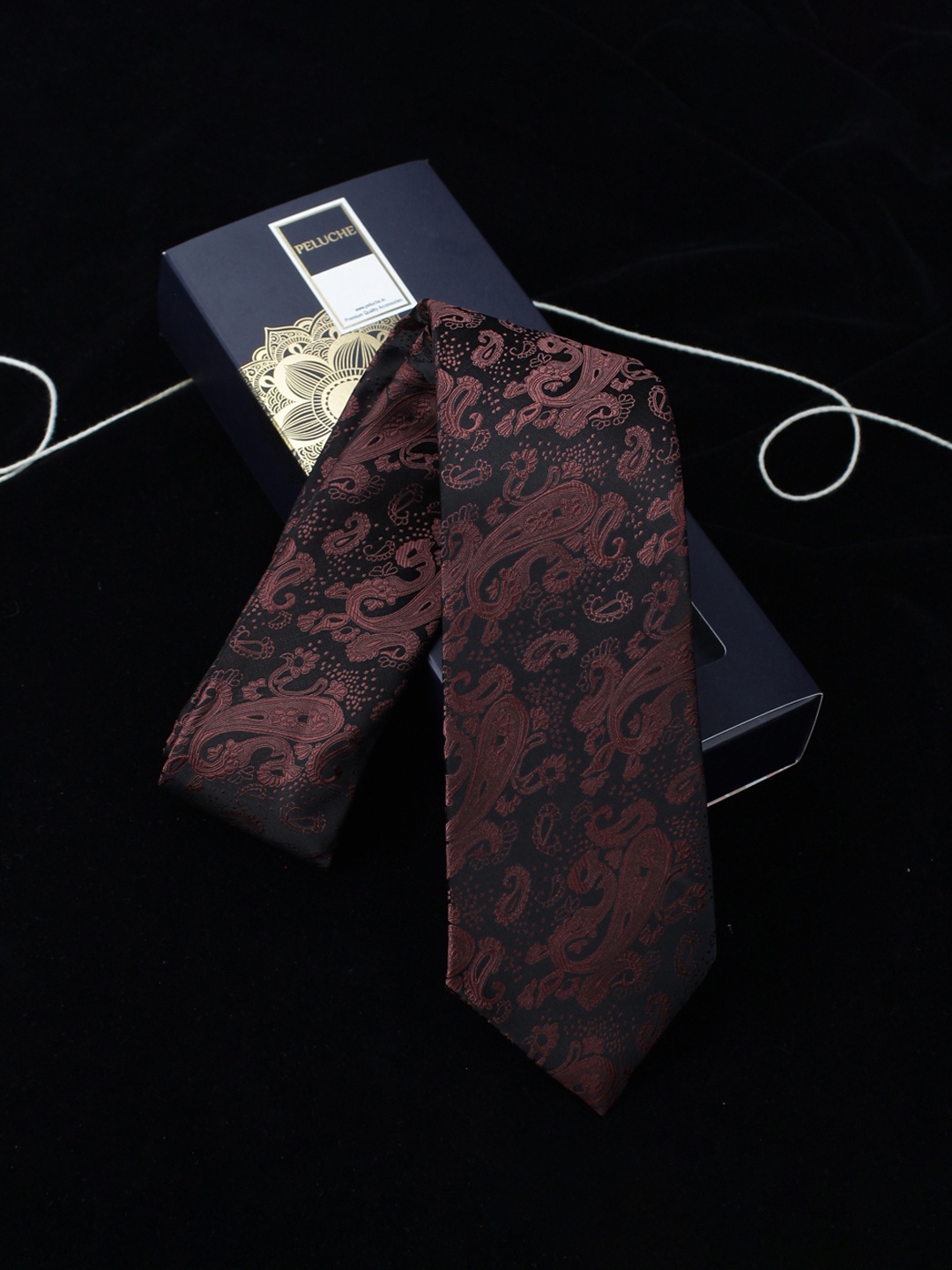 

PELUCHE Men Black & Brown Woven Design Skinny Tie