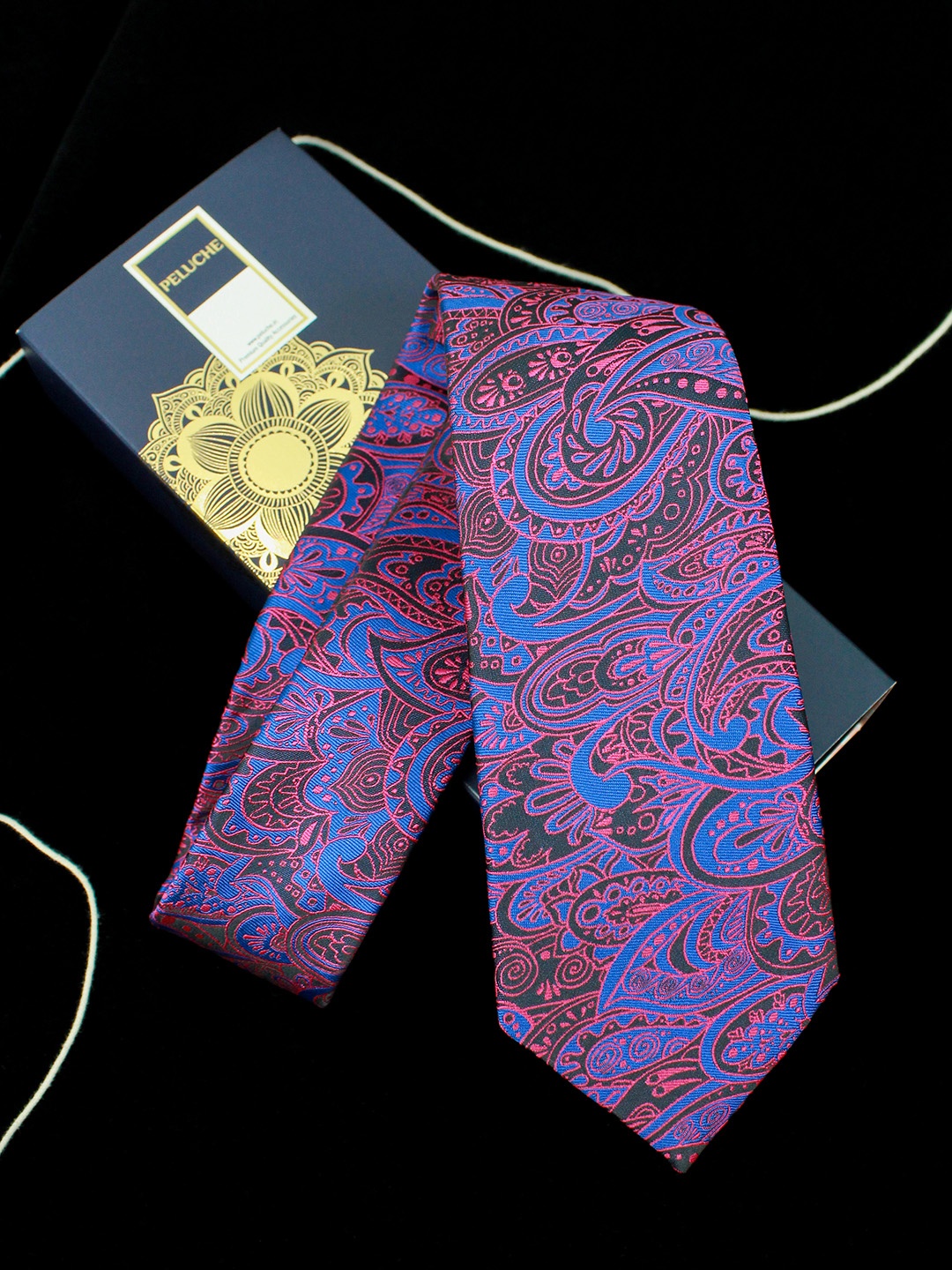 

PELUCHE Men Pink & Blue Woven Design Broad Tie