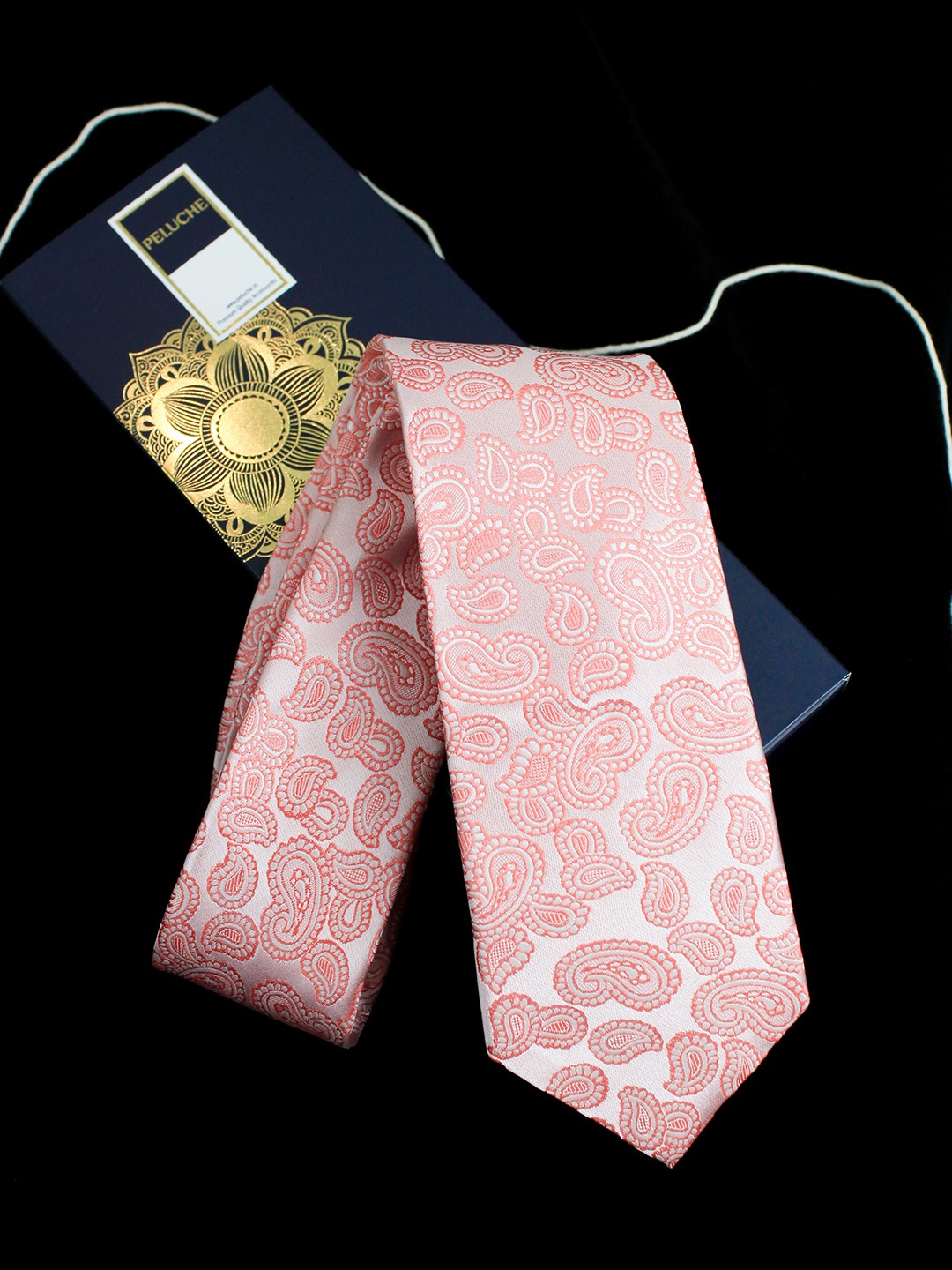 

PELUCHE Men Silver-Toned & Pink Woven Design Broad Tie