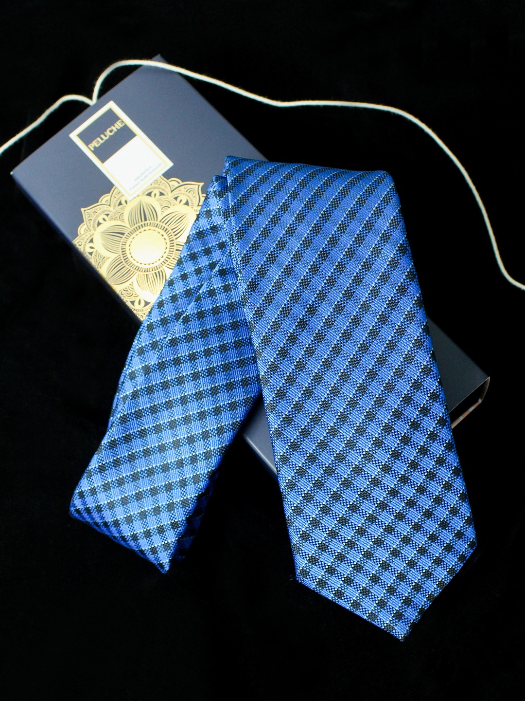 

PELUCHE Men Blue & Black Checked Broad Tie