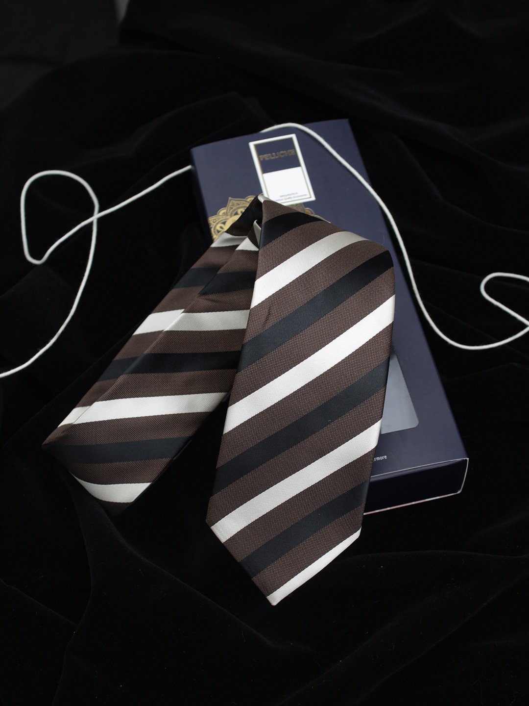

PELUCHE Men Beige & Brown Striped Broad Tie