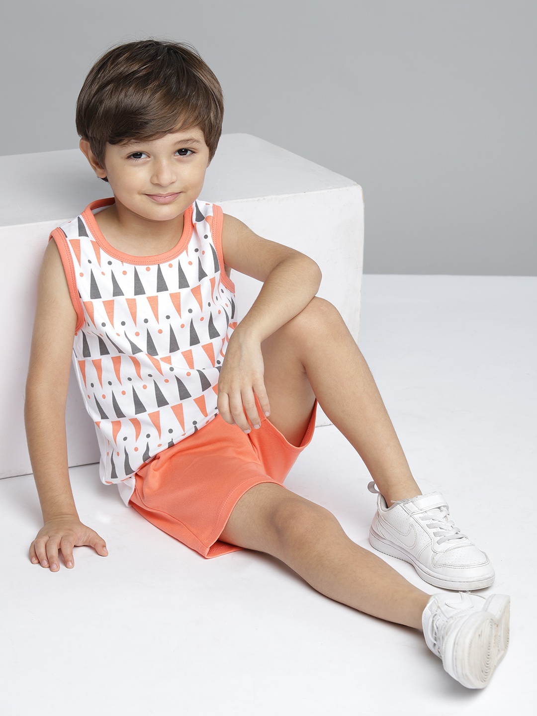 

YK Boys White & Coral Orange Printed Cotton T-shirt with Shorts
