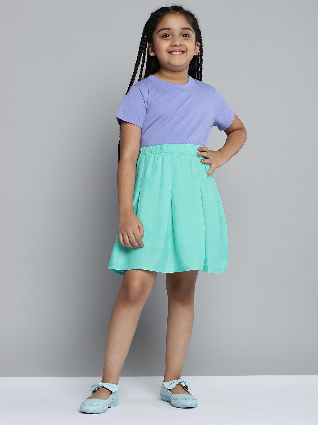 

YK Girls Purple & Green T-shirt with Skirt