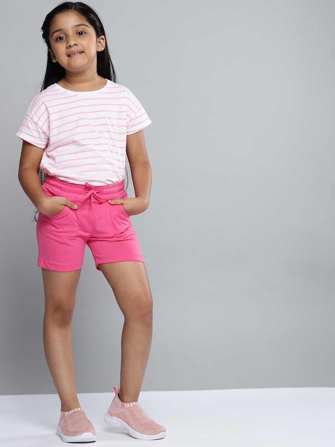 

YK Girls Pink Solid Cotton Shorts