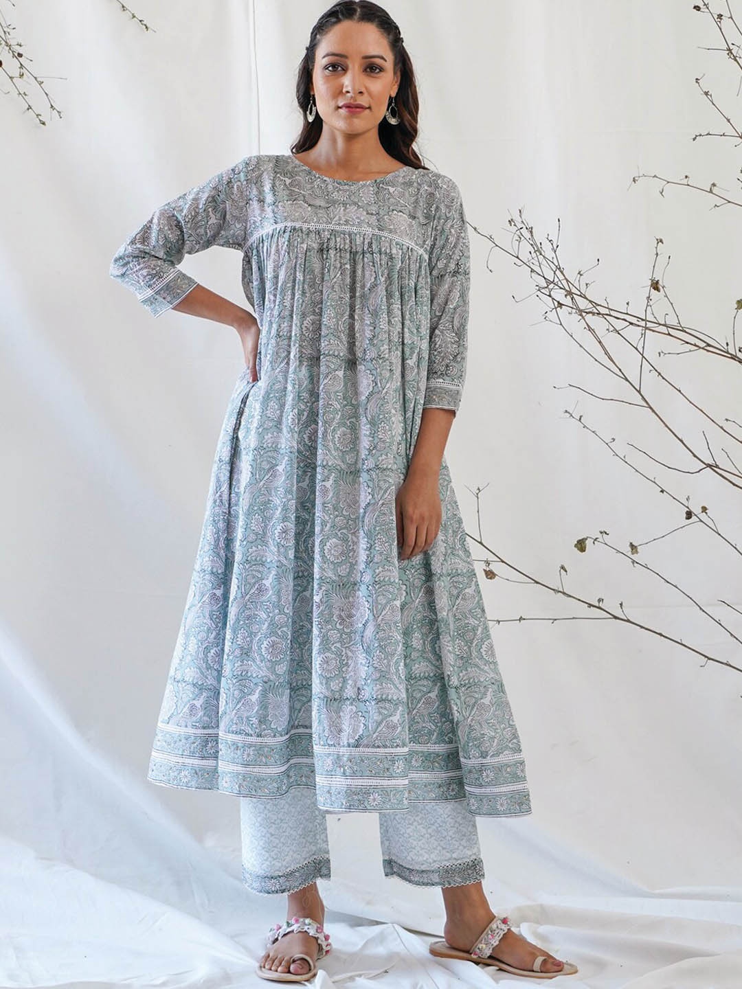 

AKISO Women Green Printed Pure Cotton Kurta with Trousers