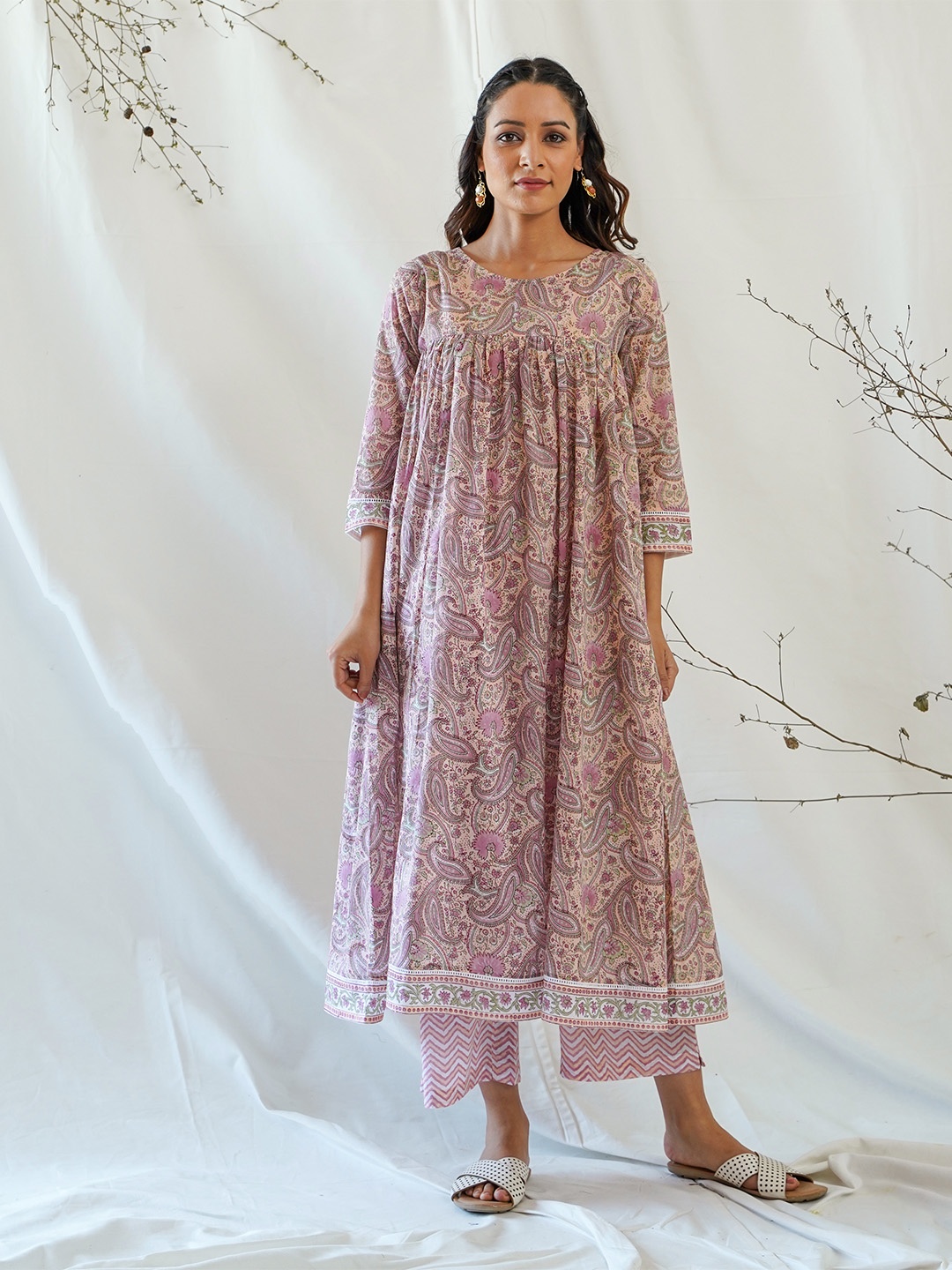 

AKISO Women Peach-Coloured Ethnic Motifs Printed Pure Cotton Kurta with Trousers