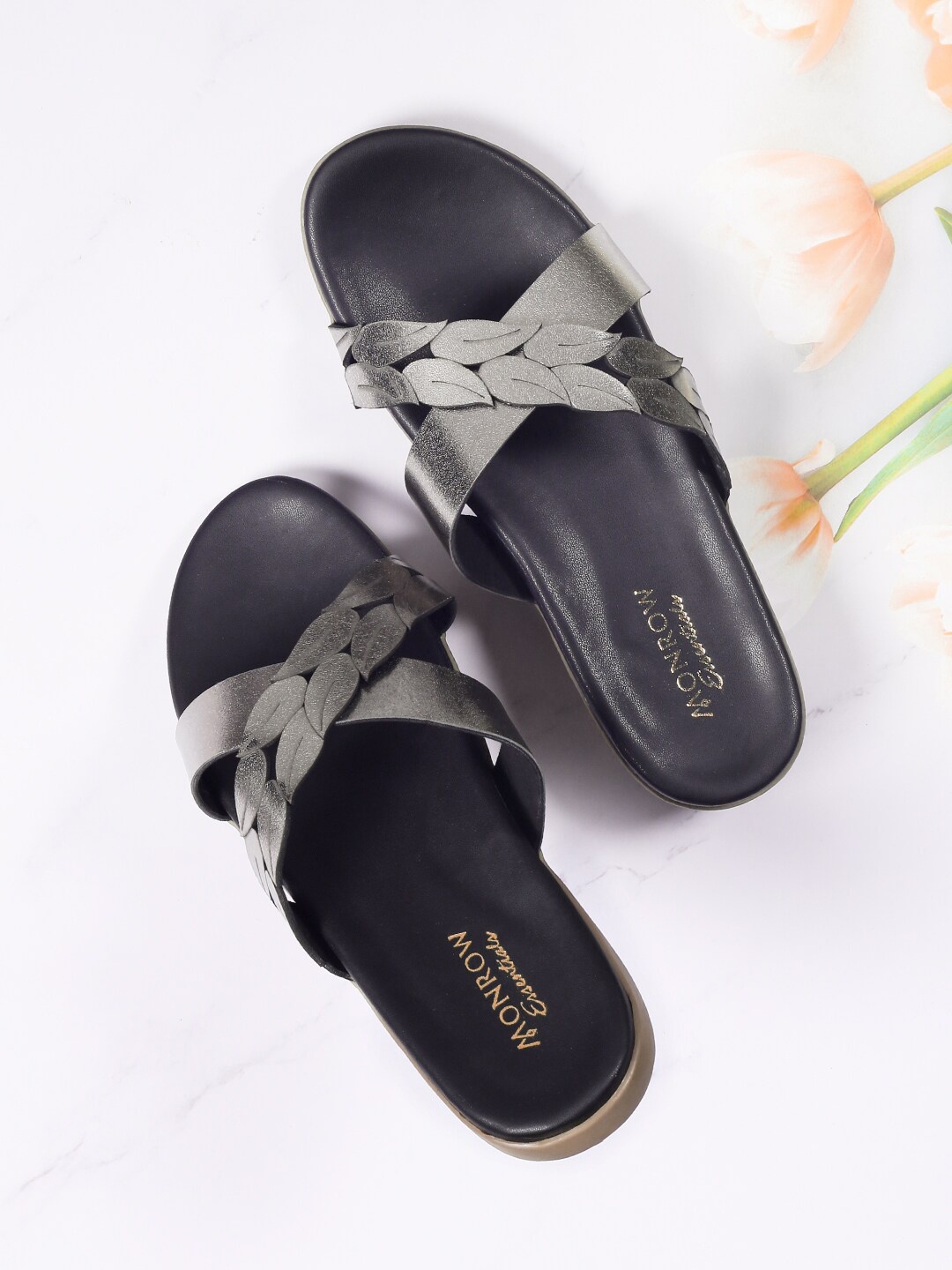 

Monrow Women Gunmetal-Toned Open Toe Flats, Metallic
