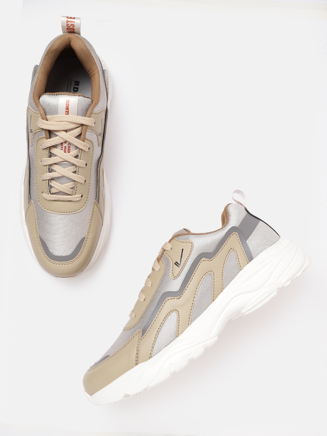 

Roadster Men Beige & Silver-Toned Colourblocked Chunky Sneakers