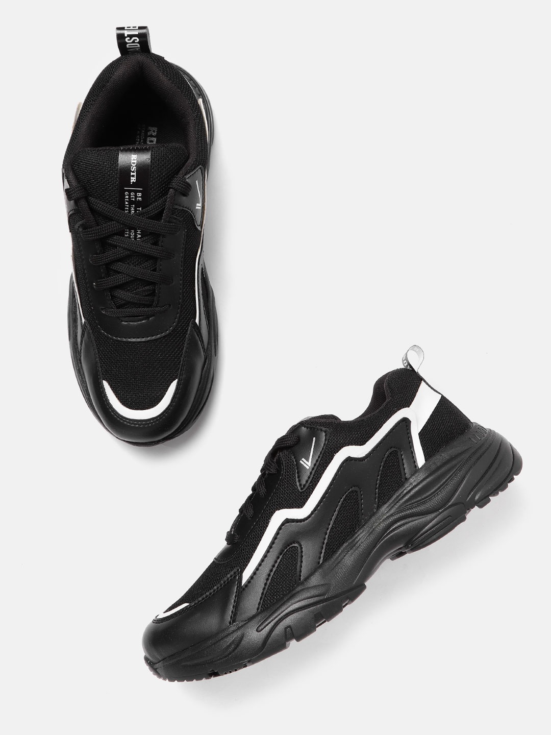 

Roadster Men Black & White Woven Design Solid Sneakers