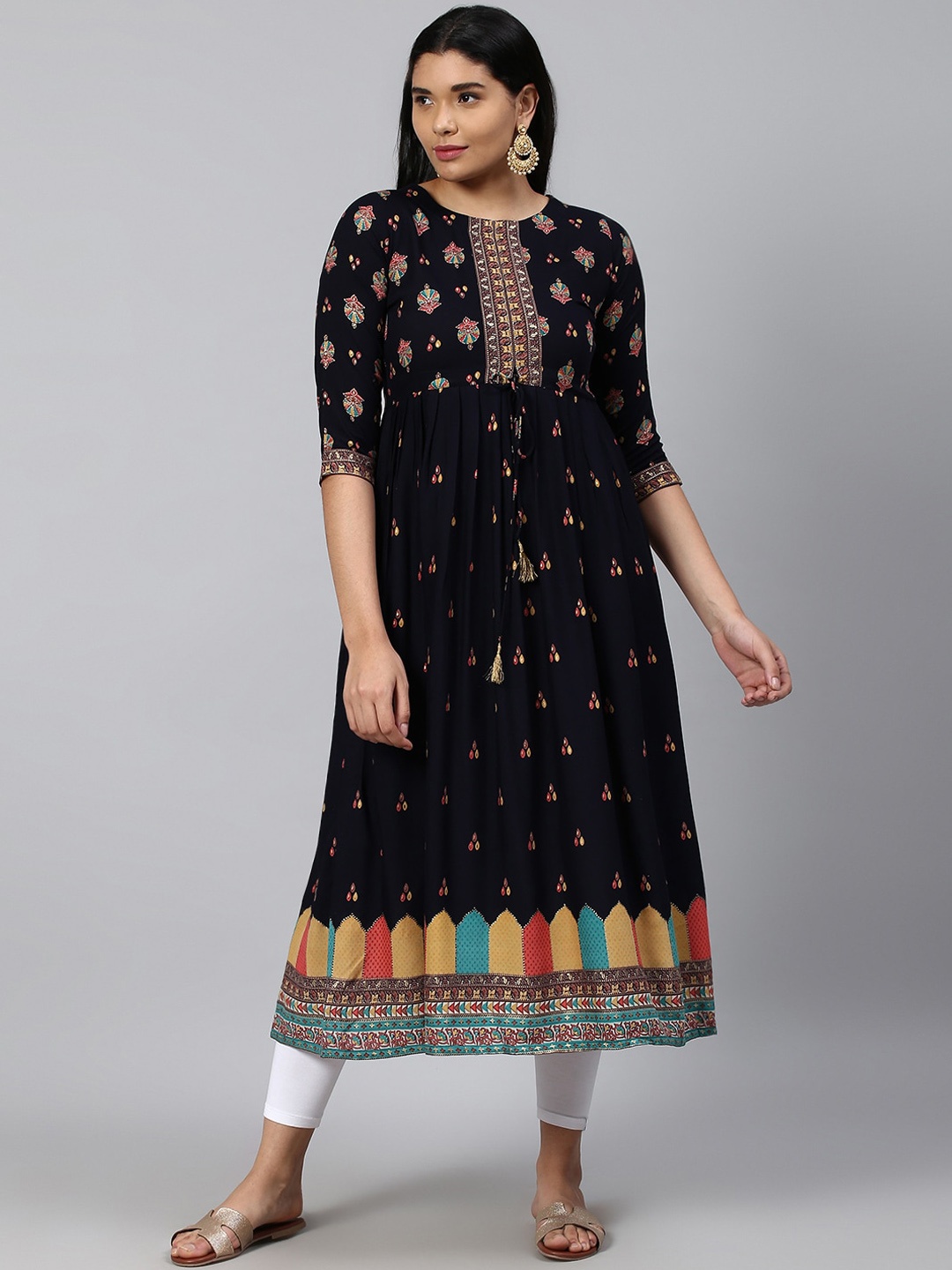 

TRUNDZ Women Black Paisley Printed Anarkali Kurta