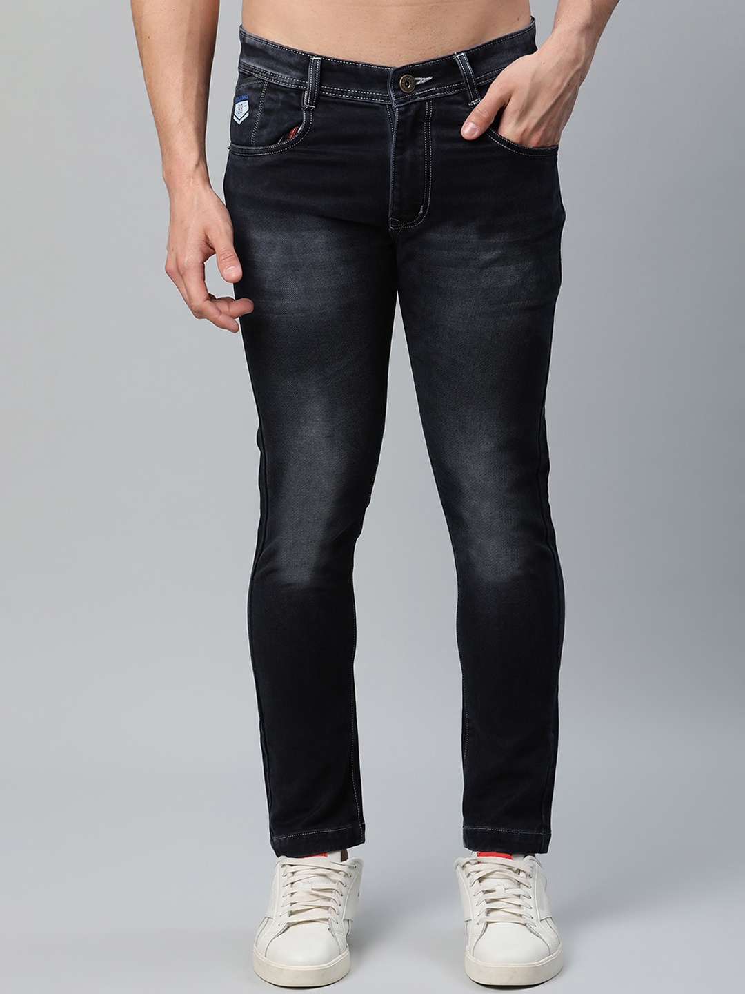 

Rodamo Men Black Slim Fit Light Fade Stretchable Jeans